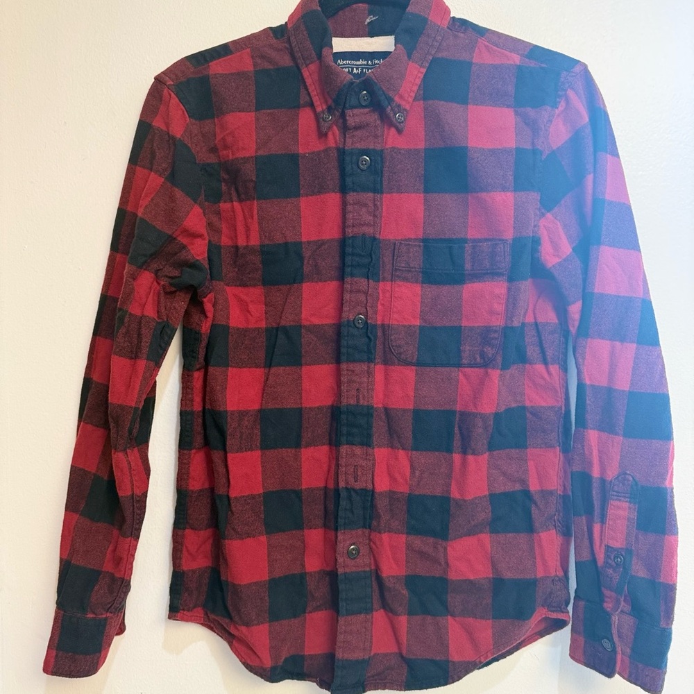Abercrombie & Fitch Red and Black Casual Button Down Shirt